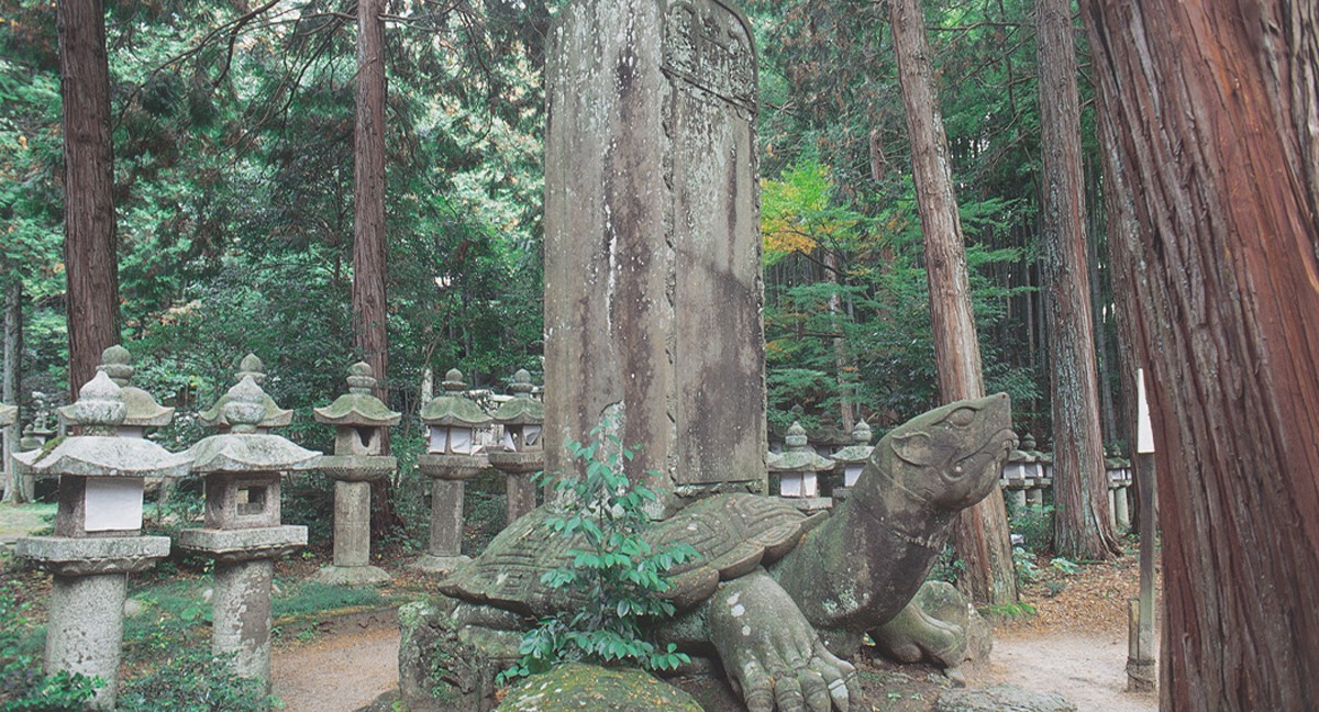 月照寺/大亀の石像